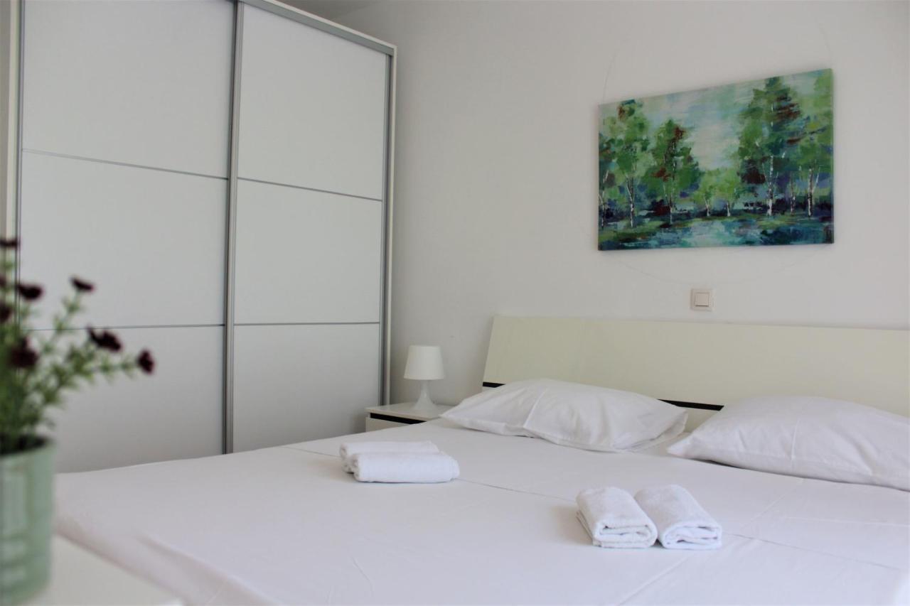 Tomislav Apartment Makarska Exterior photo